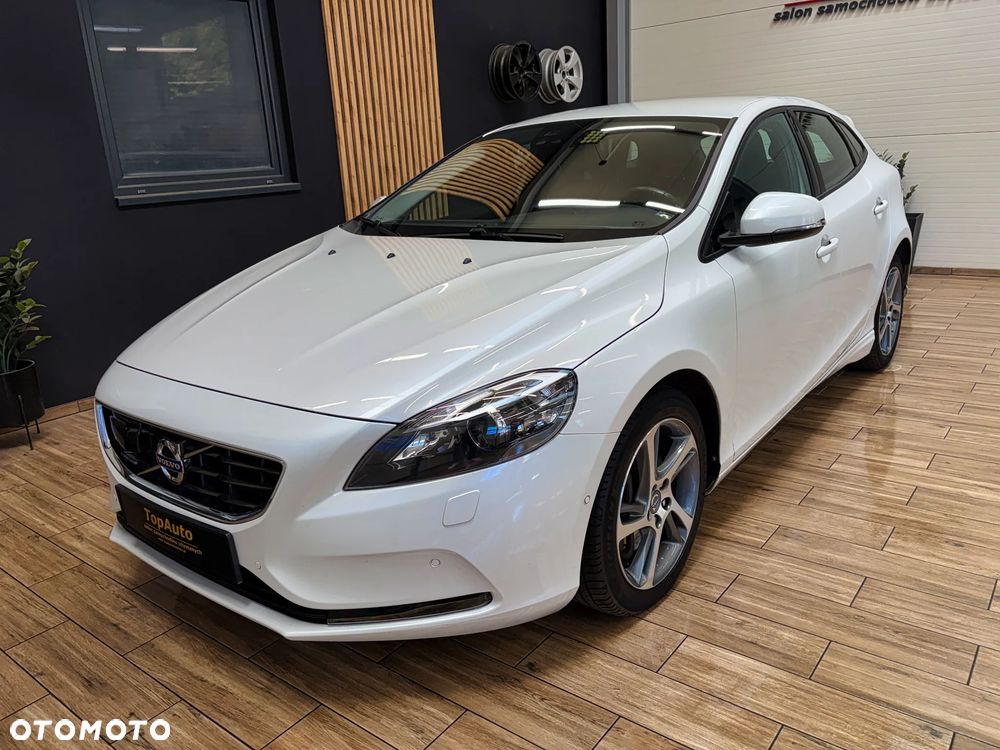 Volvo V40 D4 Geartronic Momentum - 14