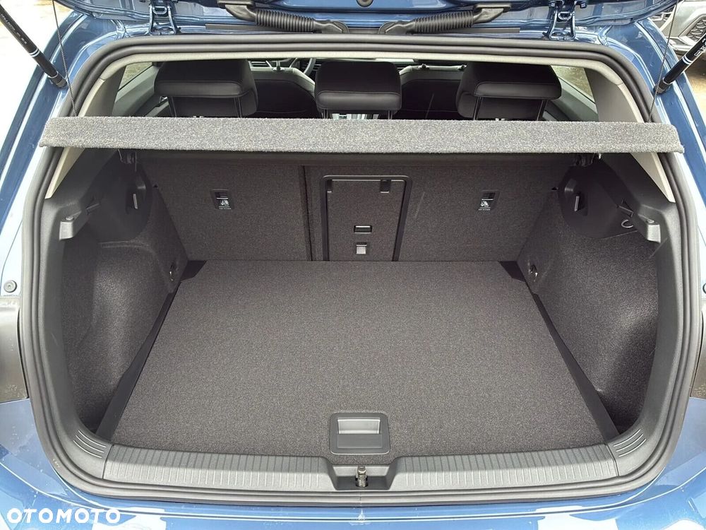 Volkswagen Golf - 29