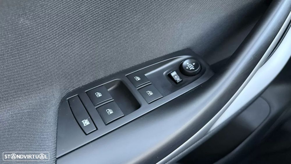 Opel Astra Sports Tourer 1.2 T Business Edition S/S - 52