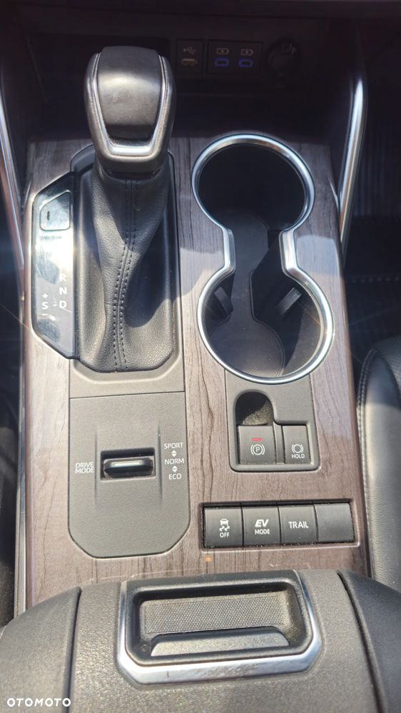Toyota Highlander 2.5 Hybrid Executive - 12