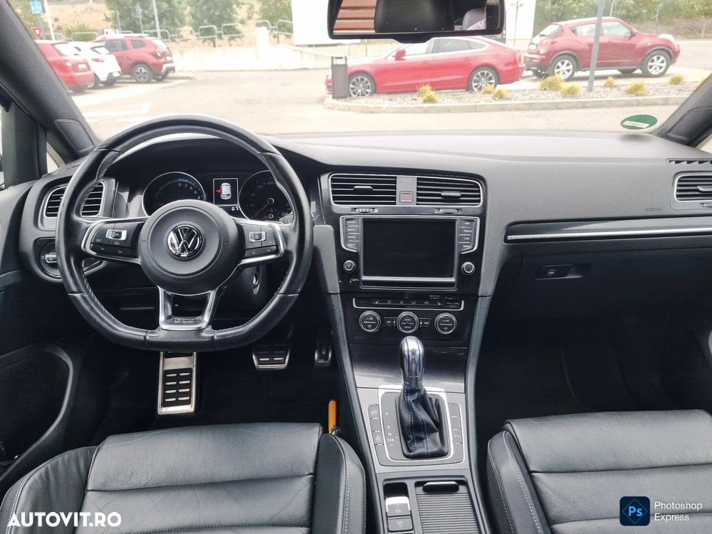Volkswagen Golf Standard - 7