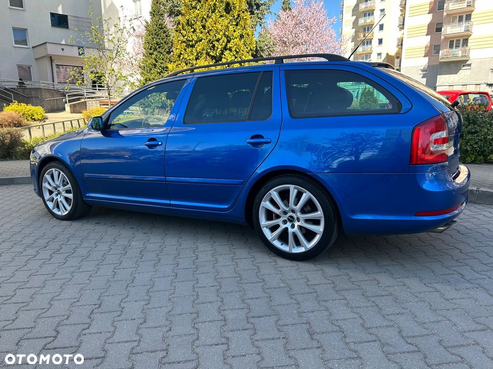 Skoda Octavia 2.0 TDI CR DPF RS - 6