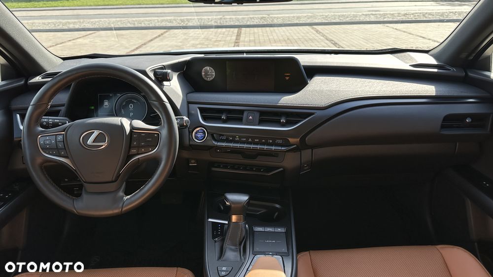 Lexus UX 250h GPF Prestige AWD - 28