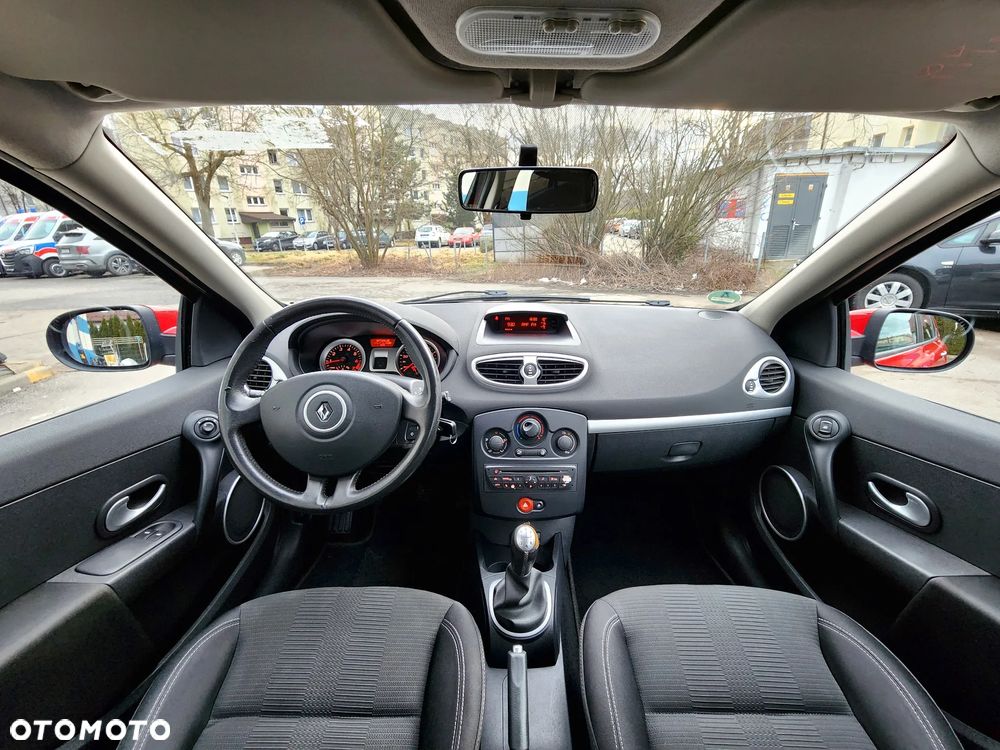 Renault Clio 1.2 16V Dynamique - 8