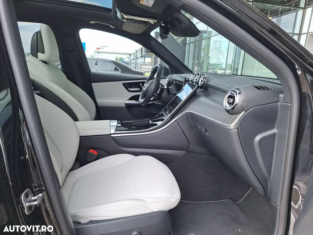 Mercedes-Benz GLC 300 e 4MATIC PHEV - 14
