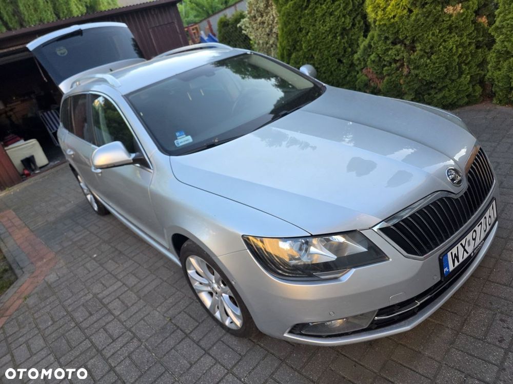 Skoda Superb 2.0 TDI 4x4 Elegance DSG - 8