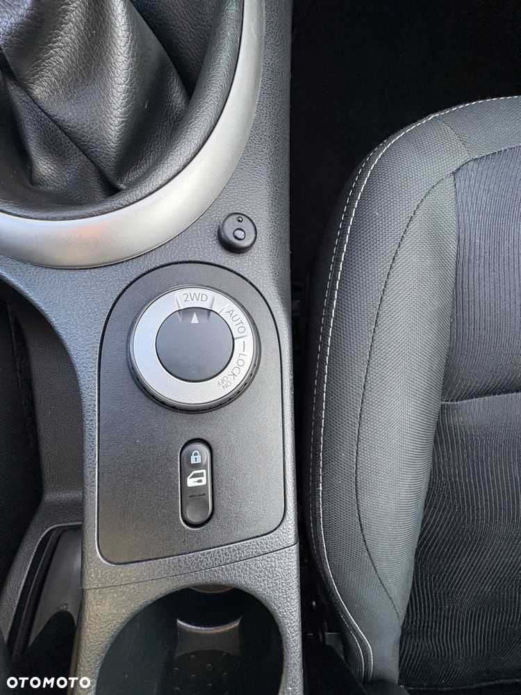 Nissan Qashqai ver-2-0-dci-4x4-tekna - 18