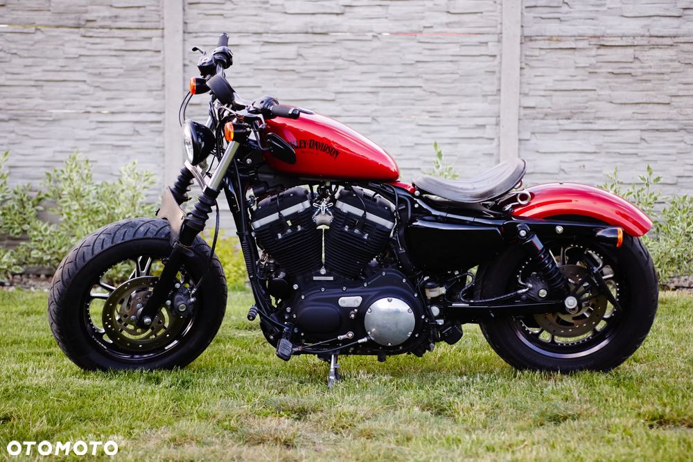 Harley-Davidson Sportster Iron 883 - 2