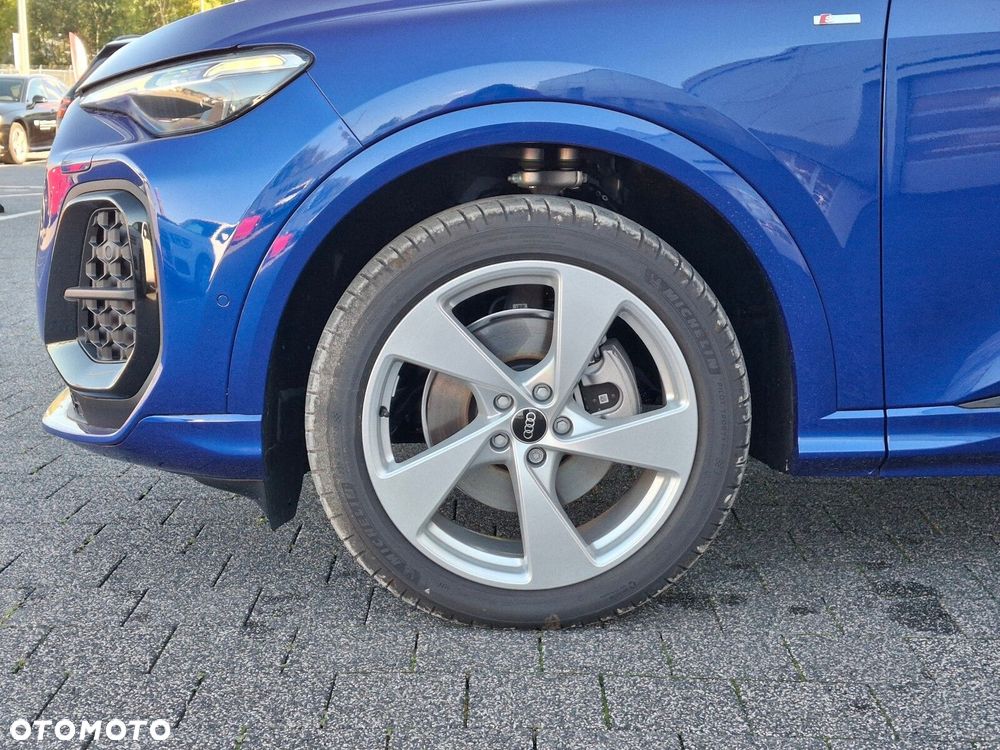 Audi Q5 Sportback - 4