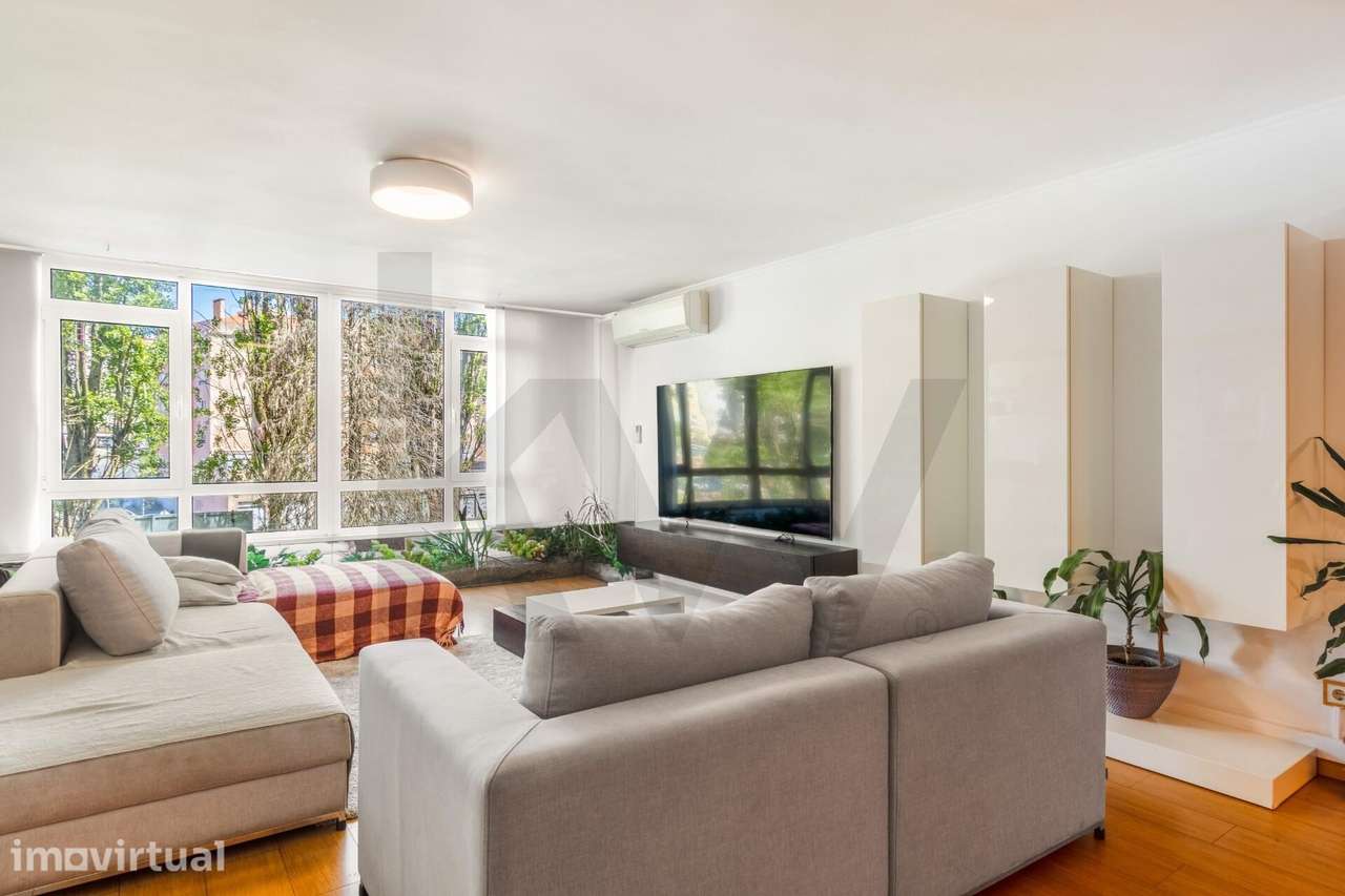 Apartamento T2 Remodelado, no centro de Monte Abraão - Grande imagem: 4/19