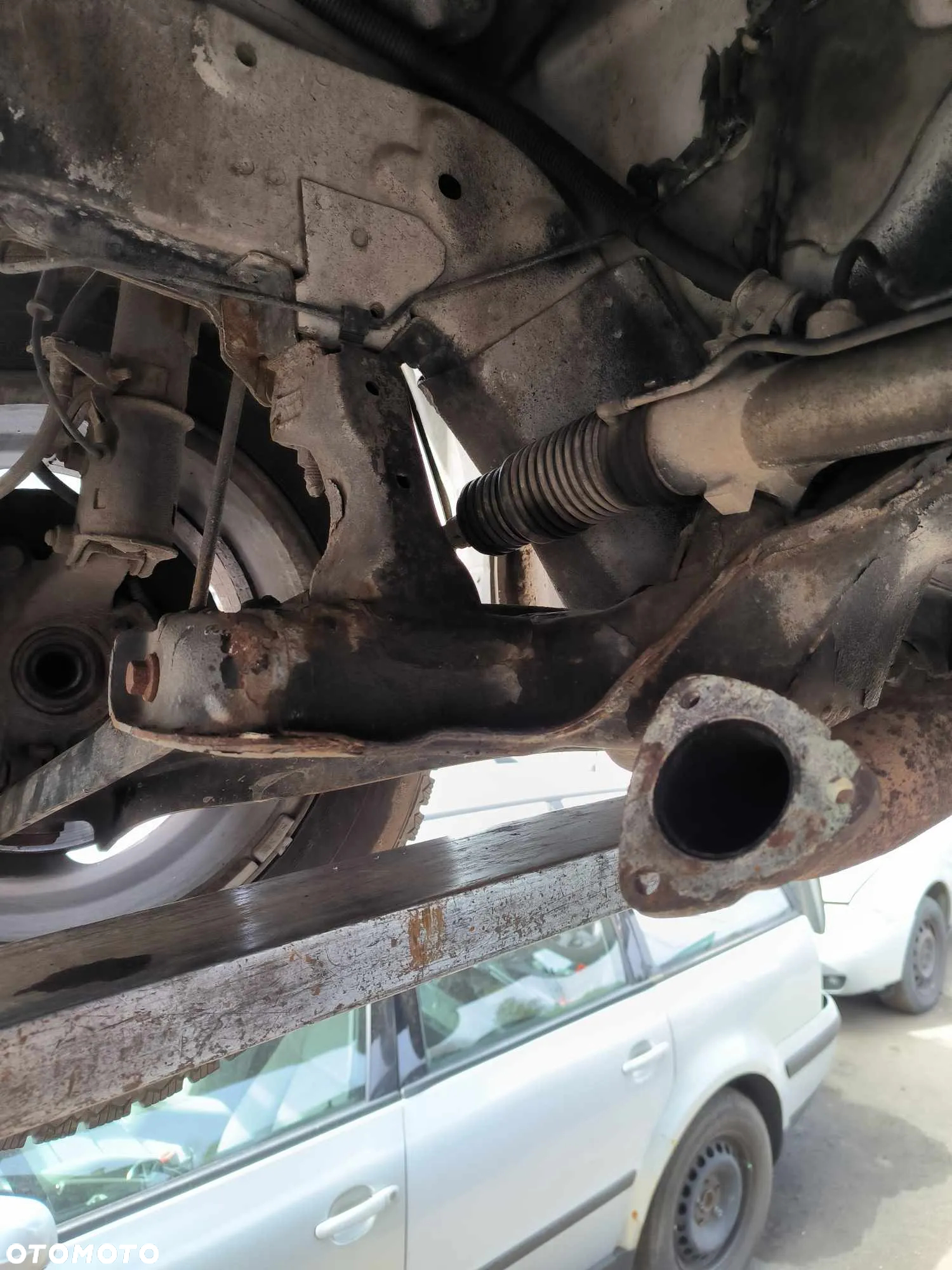 Sanki belka zawieszenia przód Mazda Tribute I 2.3 - 3