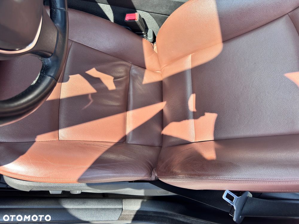 BMW Seria 5 520d - 24