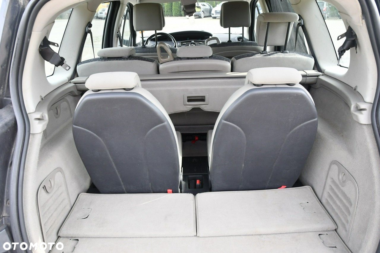 Renault Grand Scenic - 20