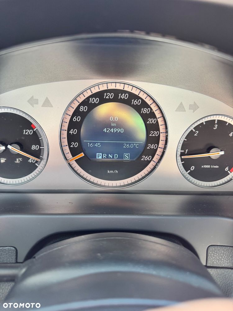Mercedes-Benz Klasa C 220 CDI DPF Automatik Avantgarde - 16