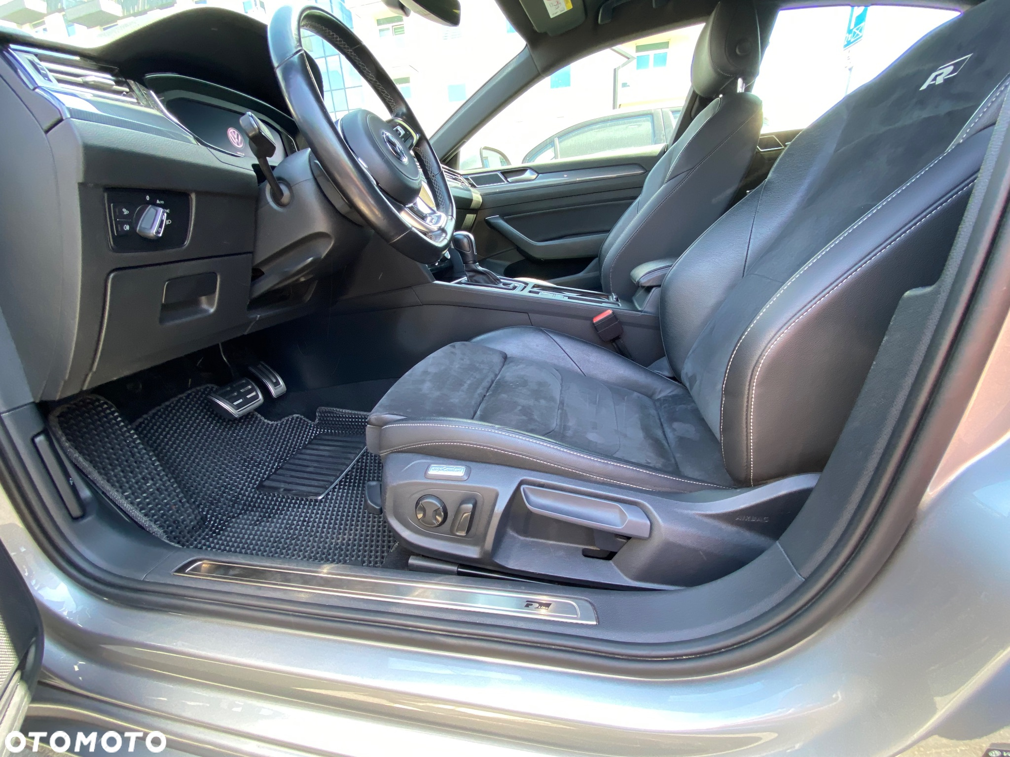 Volkswagen Arteon 2.0 TDI Bi-Turbo SCR 4Mot R-Line DSG - 23