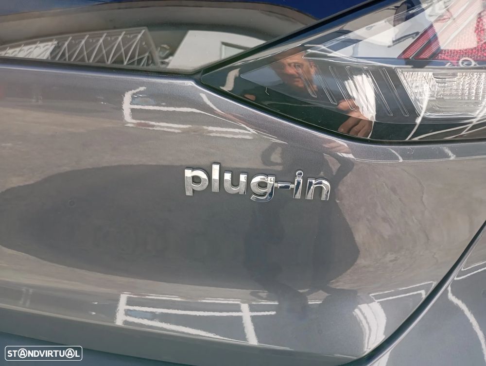 Hyundai Ioniq - 3