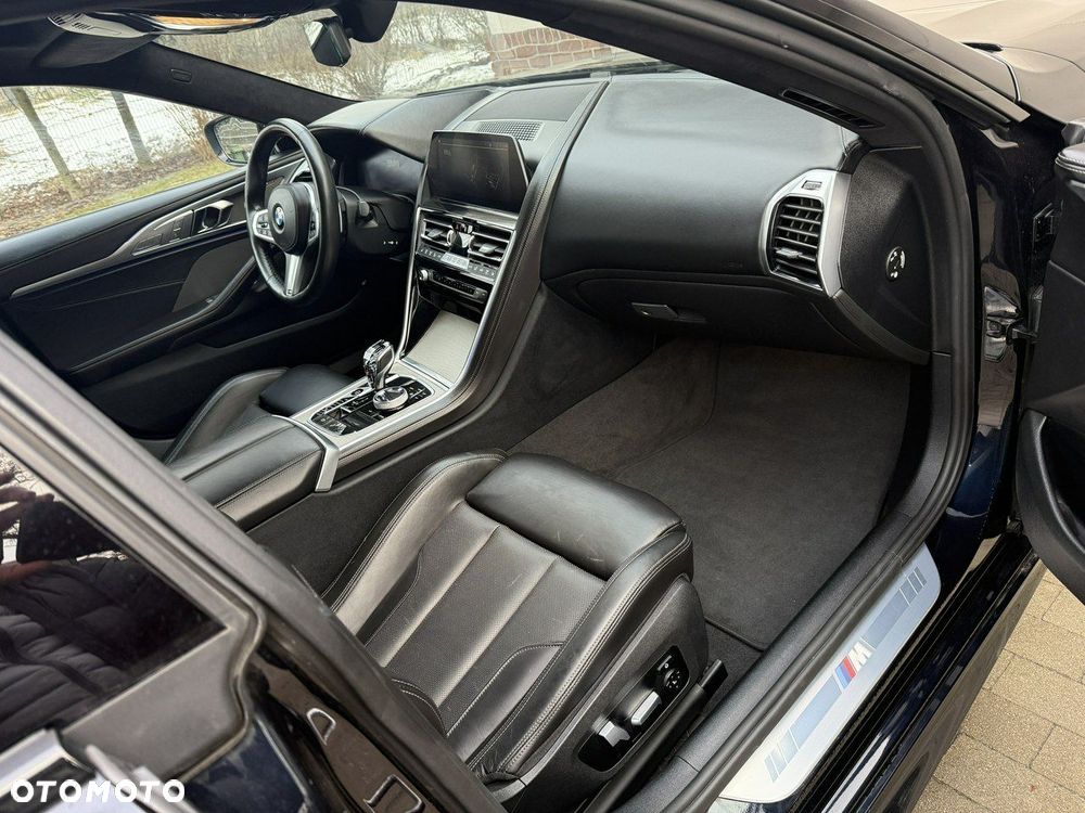 BMW Seria 8 - 7