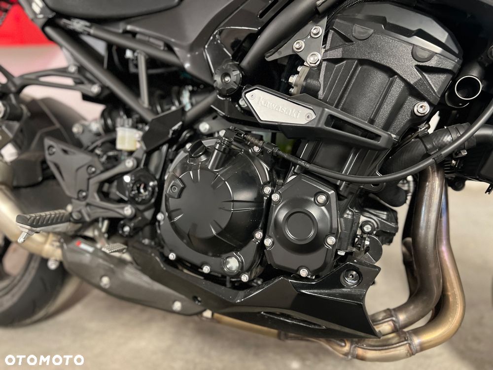 Kawasaki Z 900 - 16