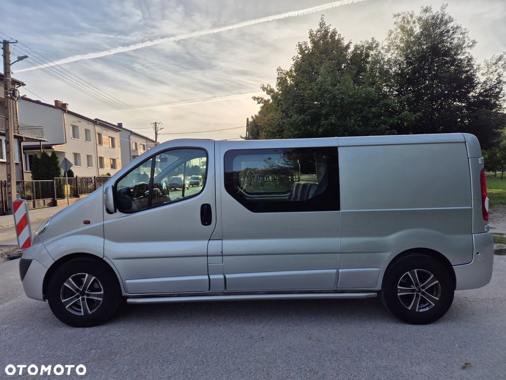 Opel Vivaro - 11