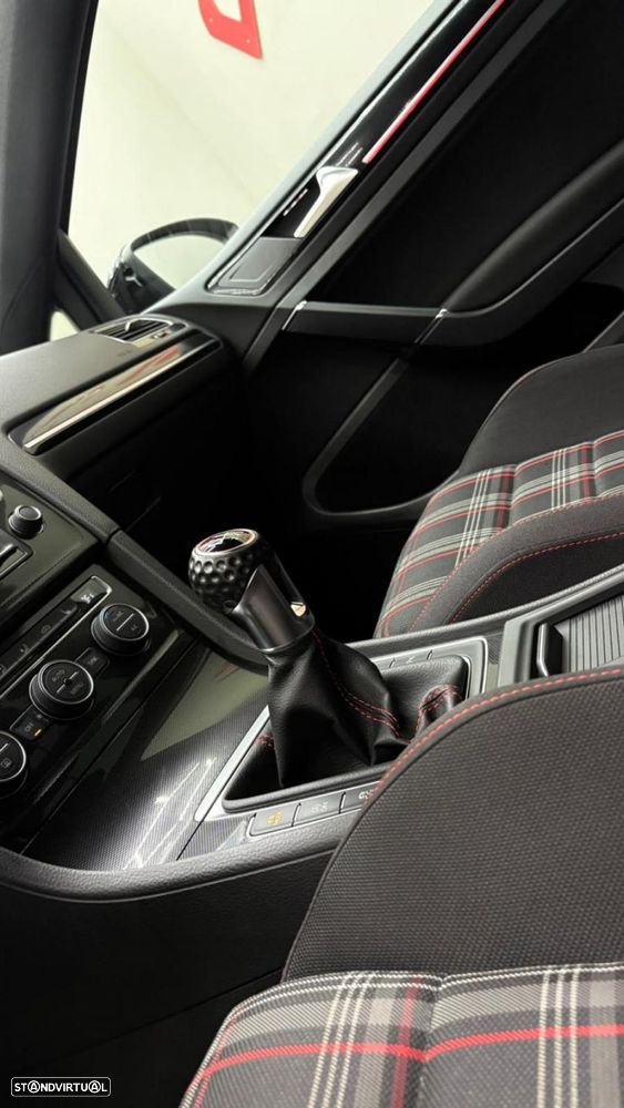 VW Golf 2.0 TSi GTi - 17