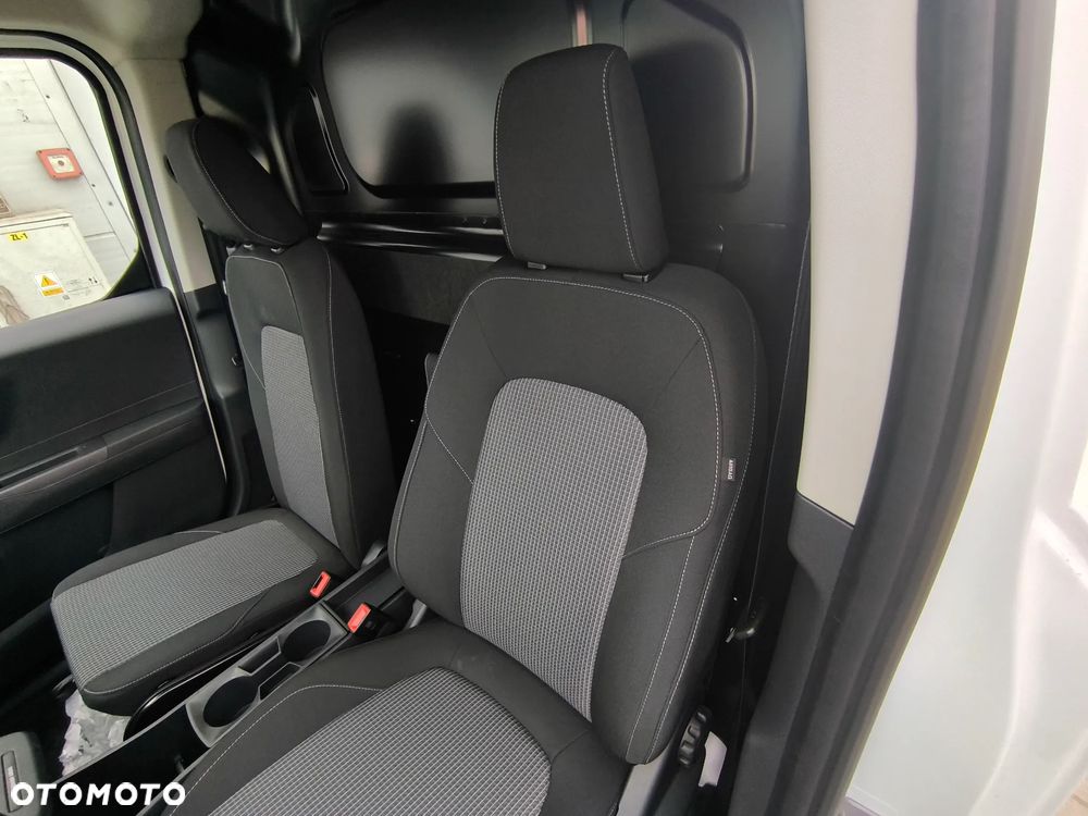 Ford E-Transit Couirer - 10