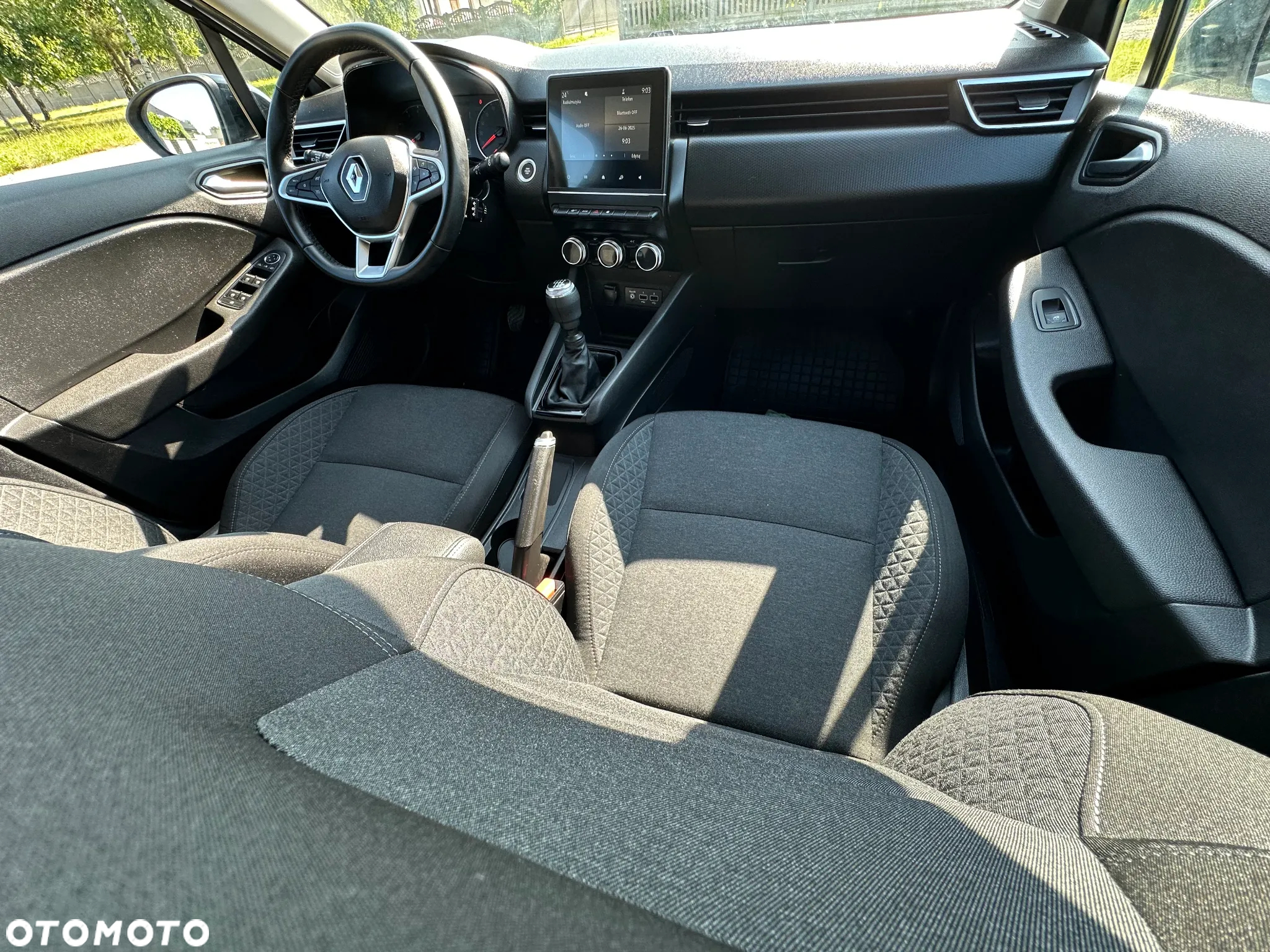 Renault Clio - 23
