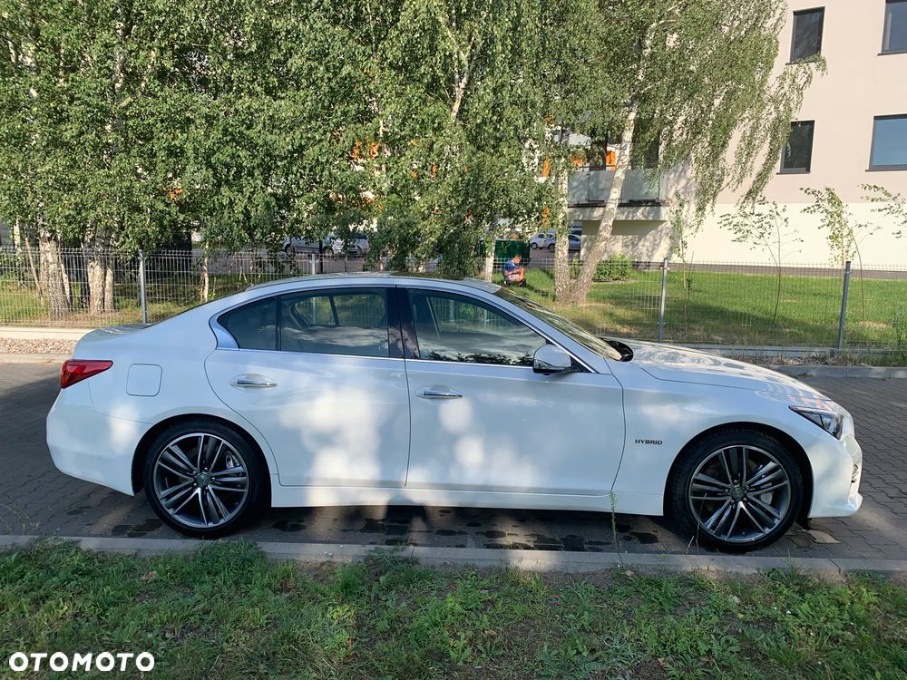 Infiniti Q50 - 2