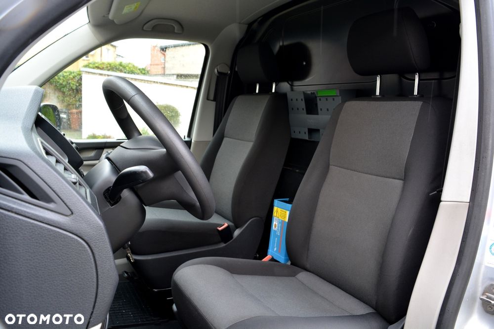 Volkswagen Transporter - 8