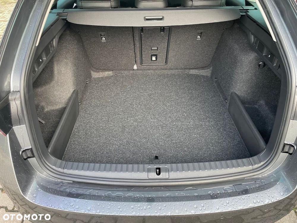 Skoda Octavia 2.0 TSI Drive Selection 4x4 DSG - 10