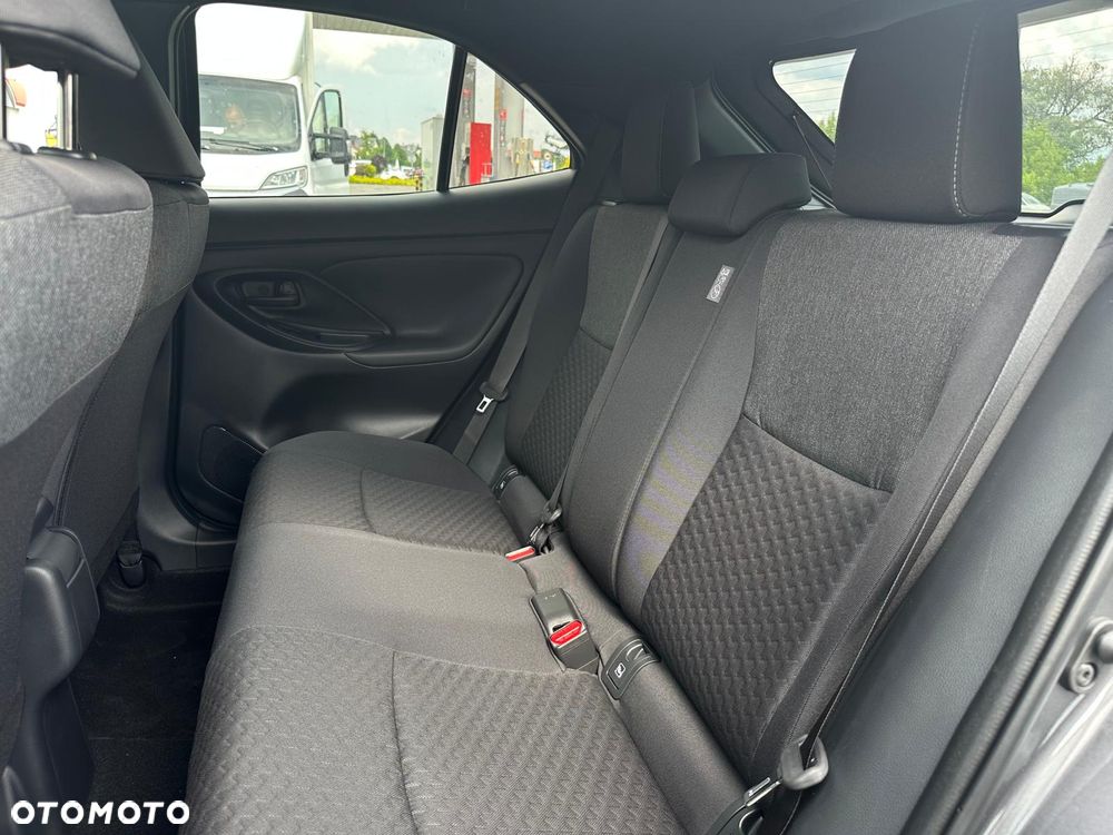 Toyota Yaris Cross - 18