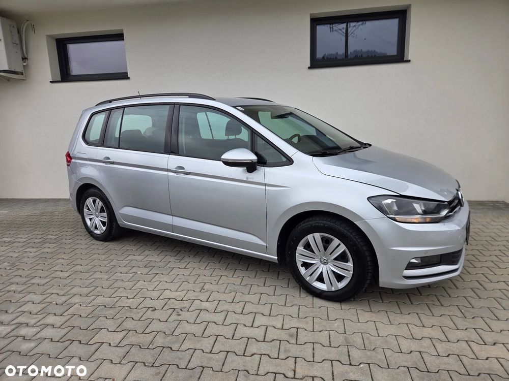 Volkswagen Touran - 14