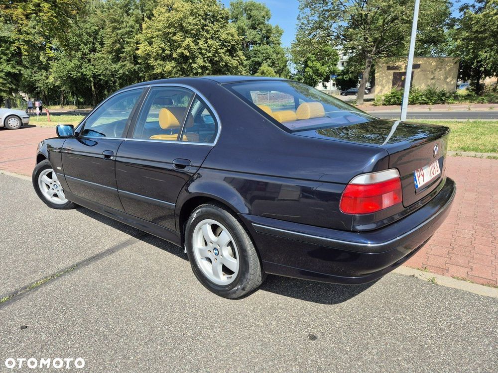 BMW Seria 5 523i - 8
