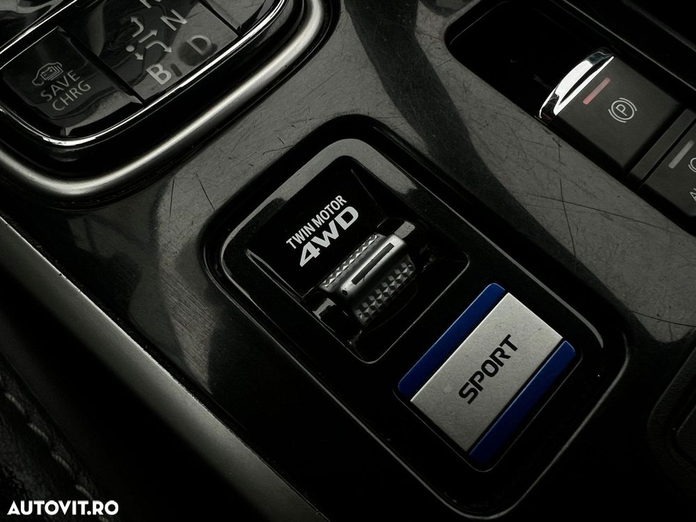 Mitsubishi Outlander - 13