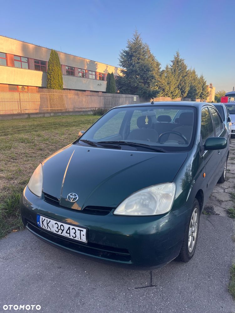 Toyota Prius - 1