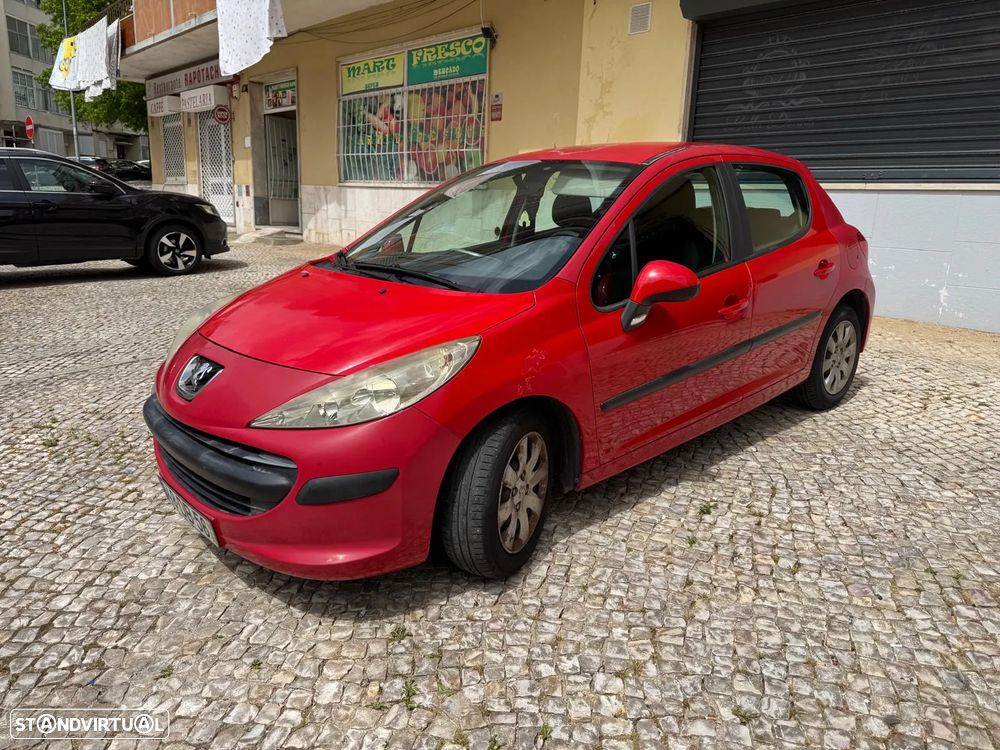 Peugeot 207 - 1
