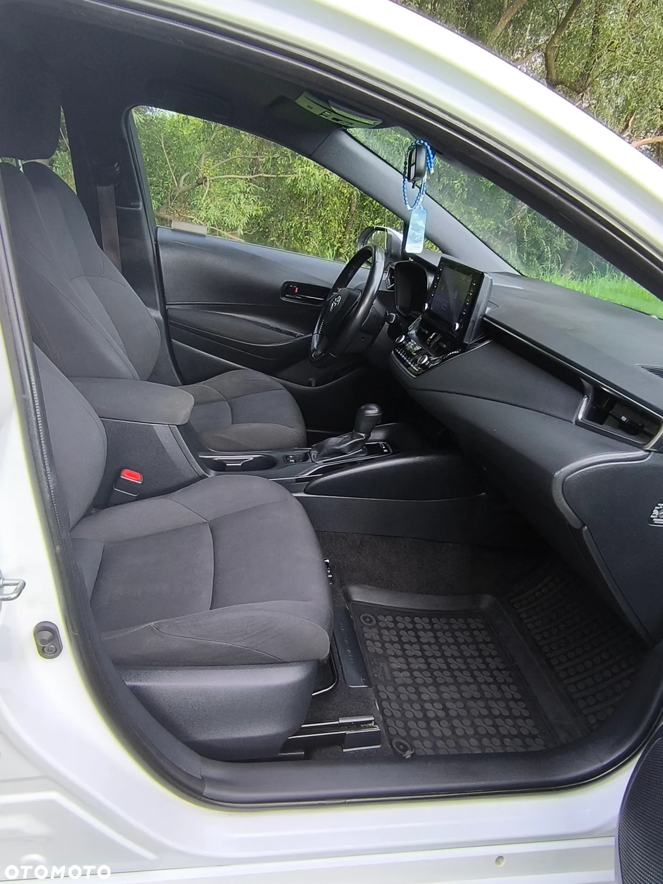 Toyota Corolla 1.8 Hybrid Active - 24