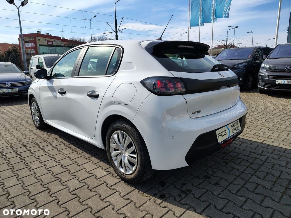 Peugeot 208 - 3