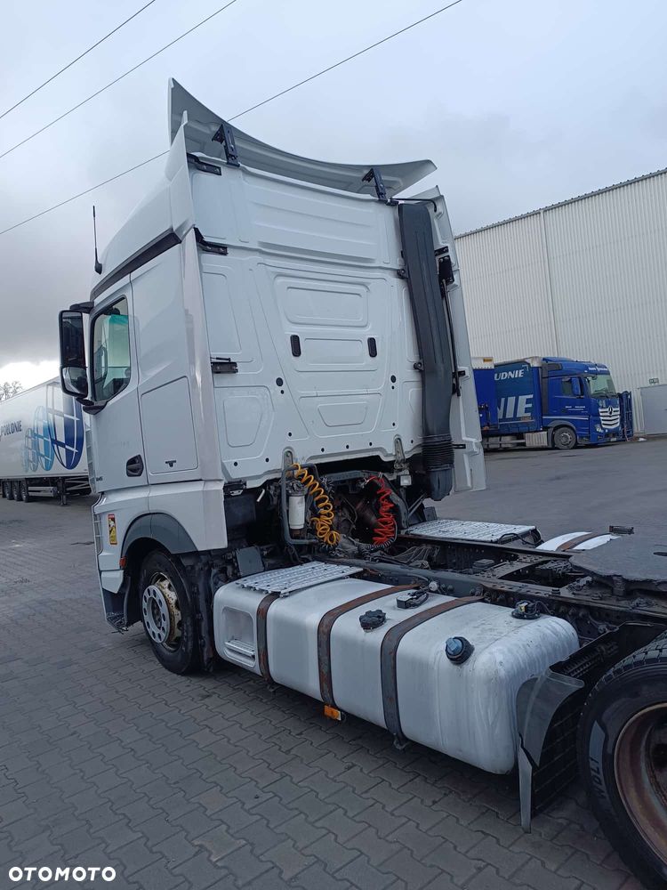 Mercedes-Benz ACTROS - 7