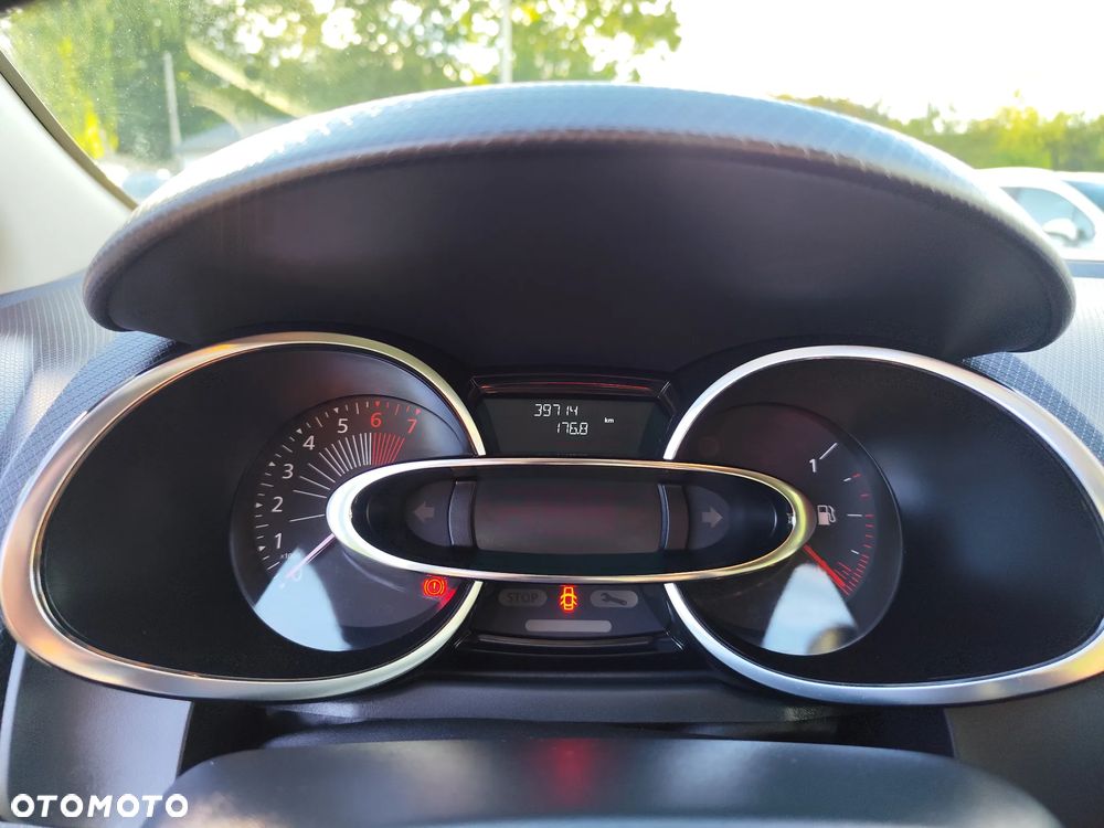 Renault Clio 1.2 16V 75 LIMITED - 13