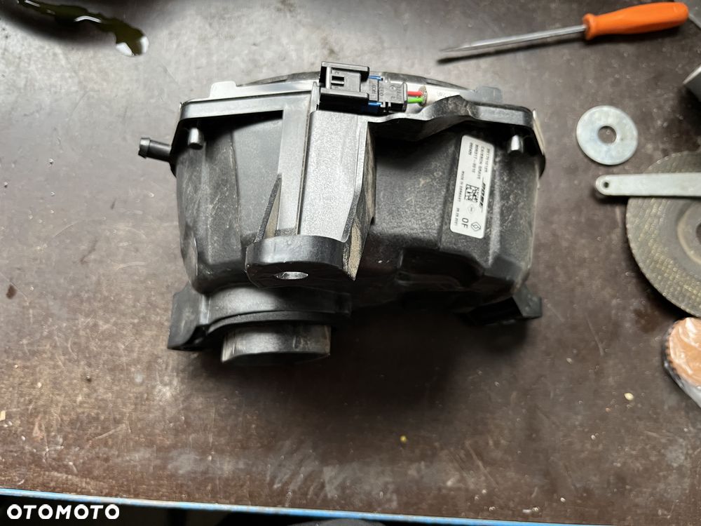 Głośnik subwoofer Renault Captur II - 2