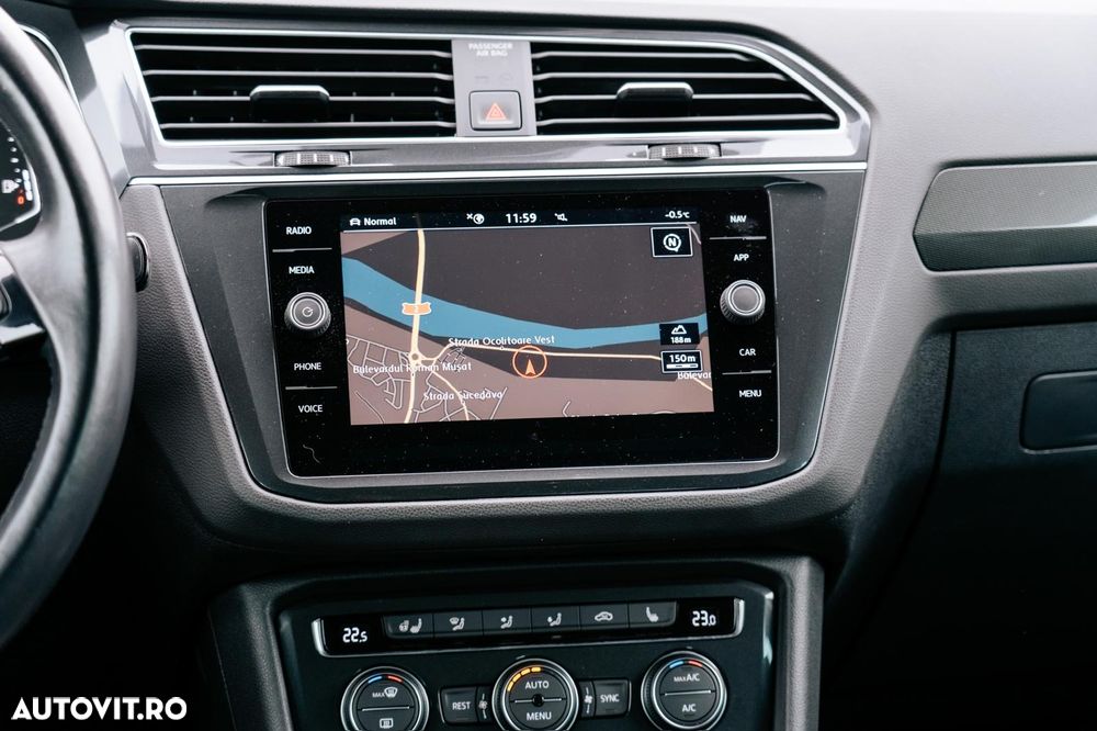 Volkswagen Tiguan - 10