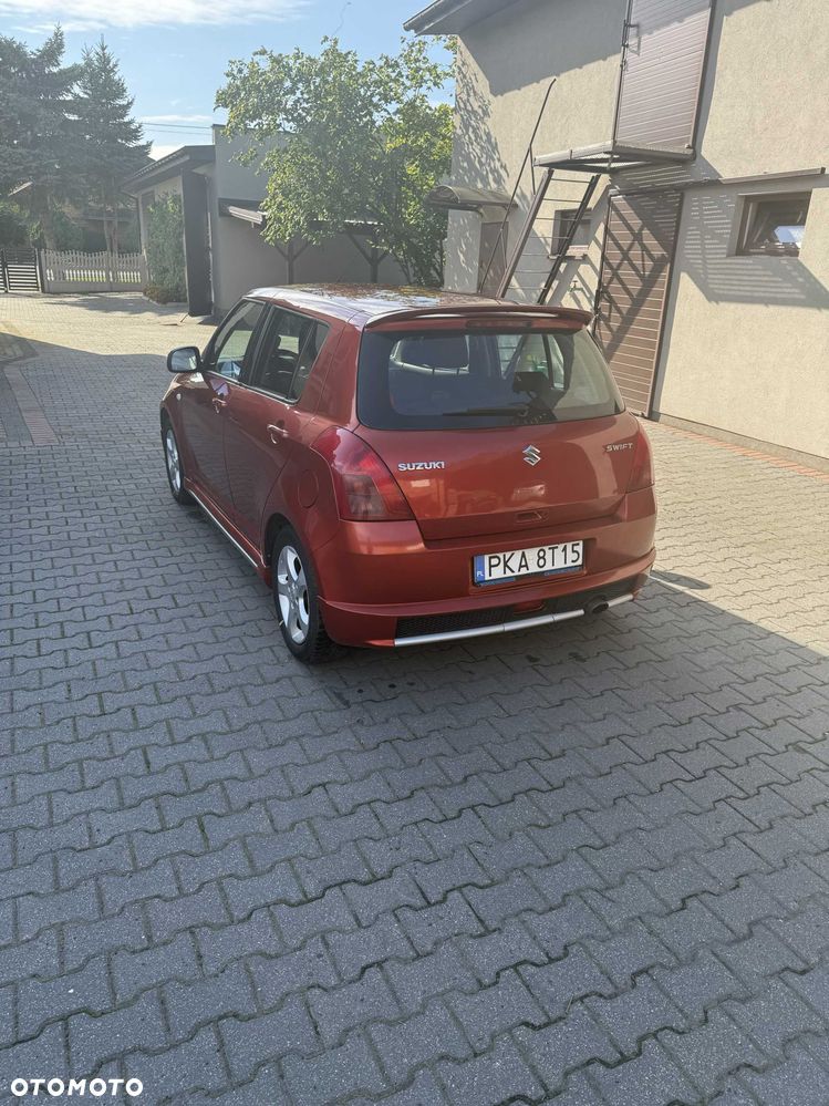 Suzuki Swift - 3