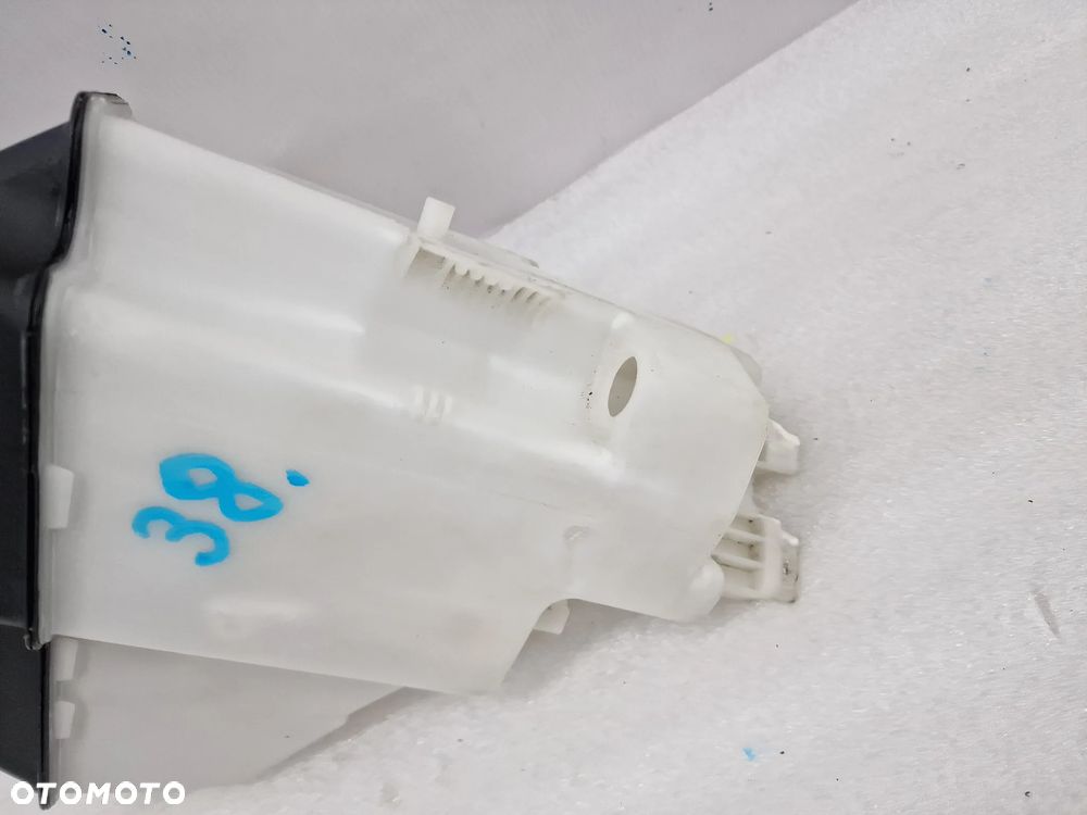 BMW E46 / E85 ZBIORNICZEK SPRYSKIWACZY POD XENON , NR 6167-7008057 / 7008057 , NR AUKCJI ZS38 - 2