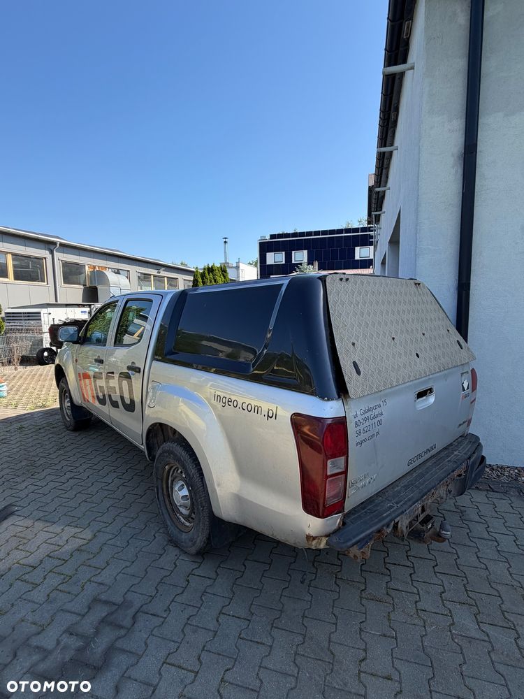 Isuzu D-Max 2.5 DC L - 4