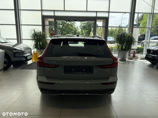 Volvo V60 B4 B Ultra Dark - 38