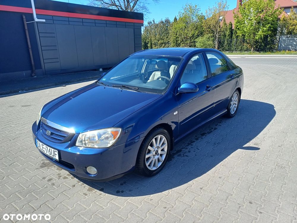 Kia Cerato - 1