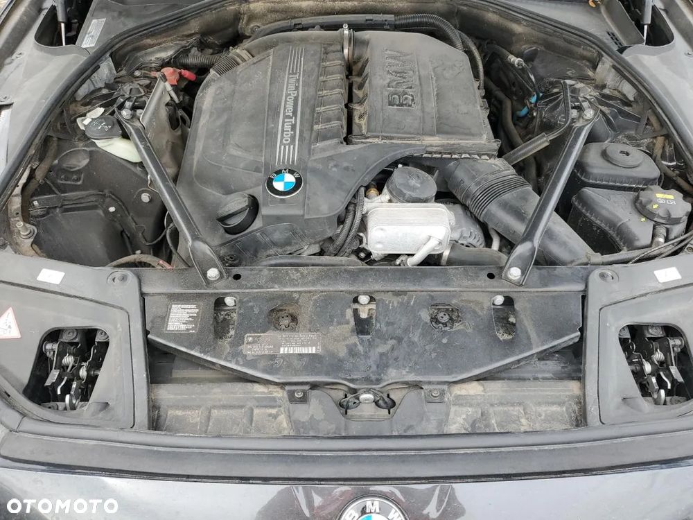 BMW Seria 5 535i xDrive - 10