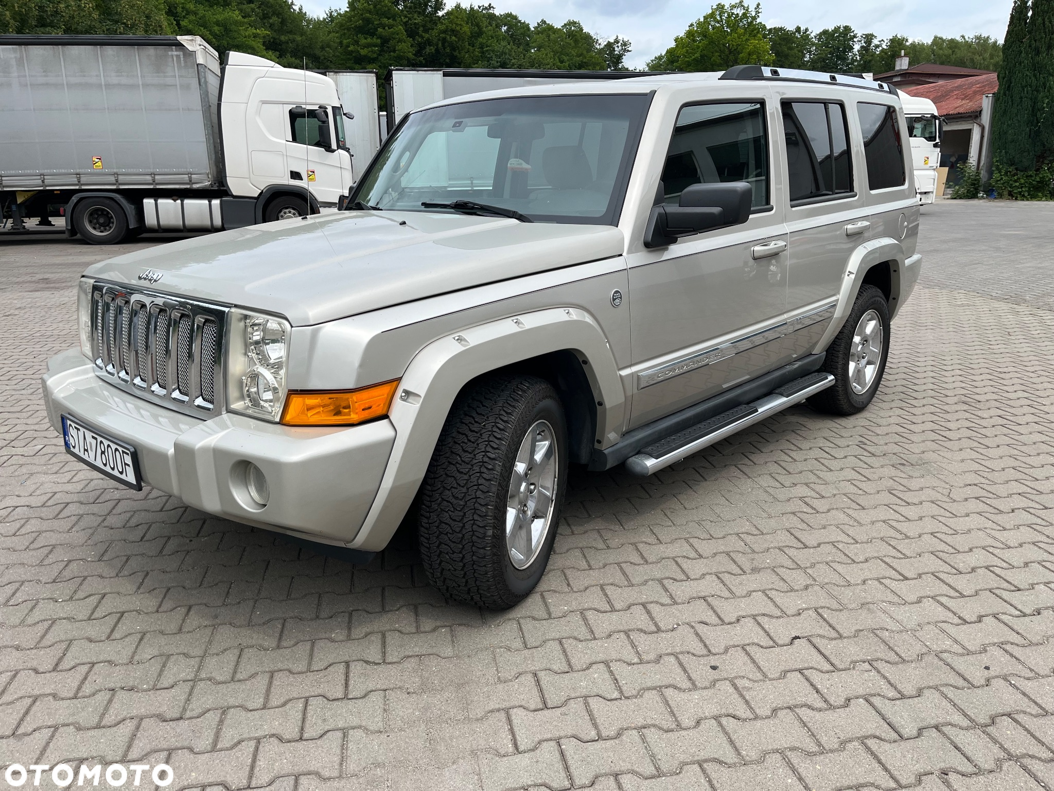 Jeep Commander 5.7 V8 HEMI Automatik Limited - 2