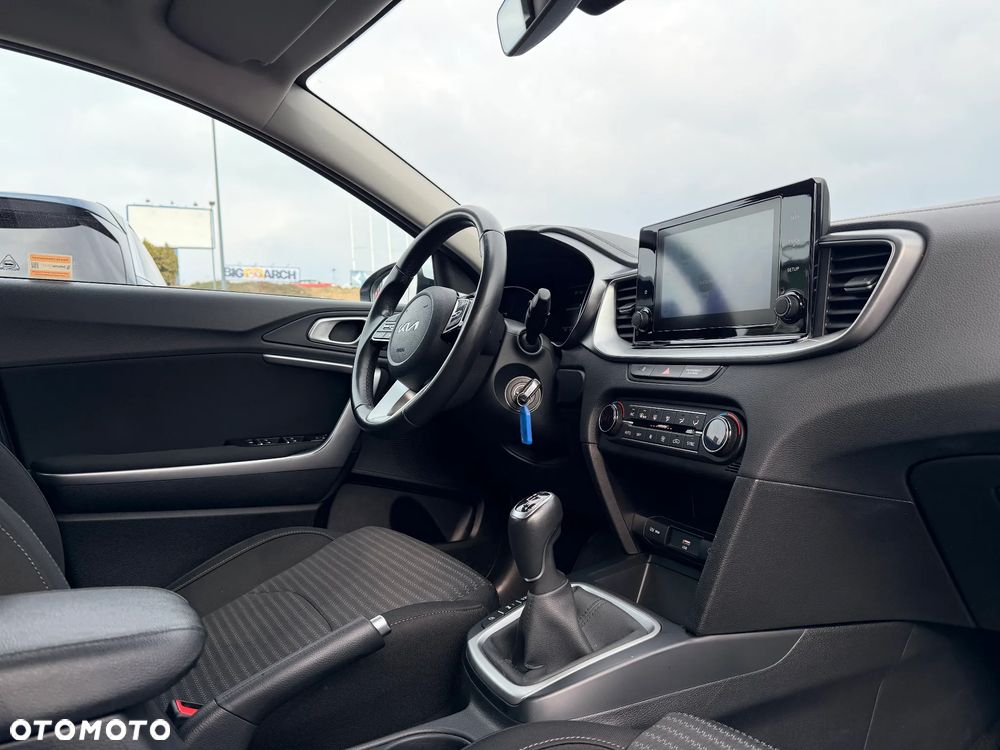 Kia Ceed 1.5 T-GDI M - 19