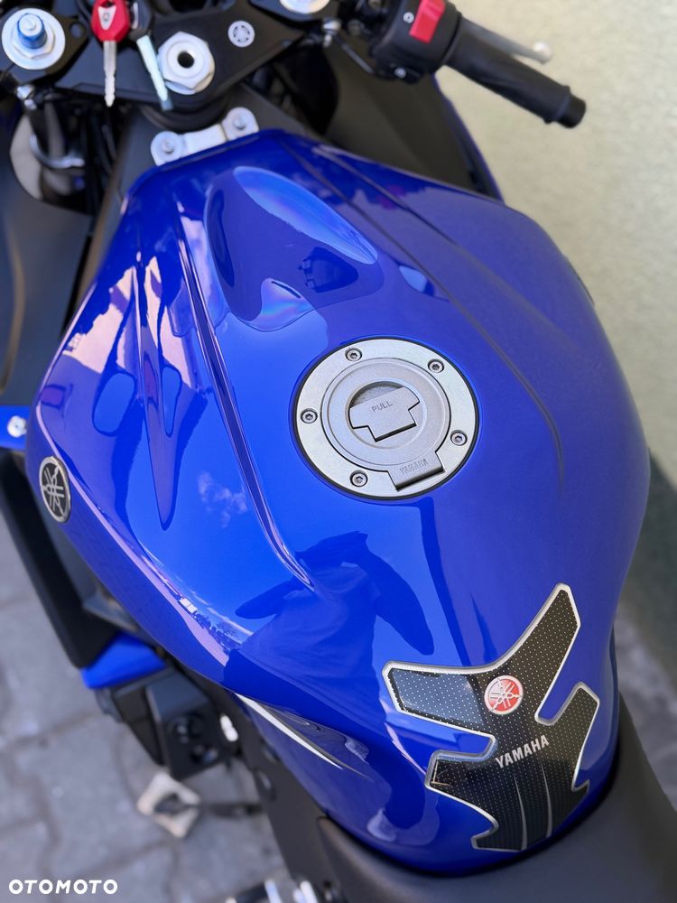 Yamaha R6 - 35